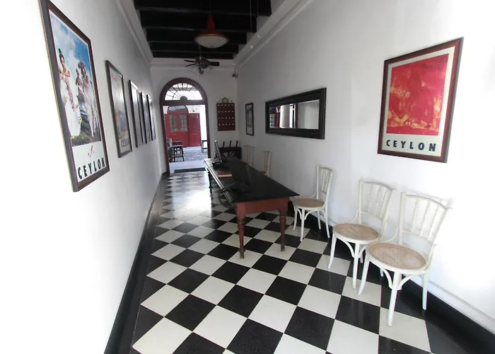 Royal Bar & Hotel