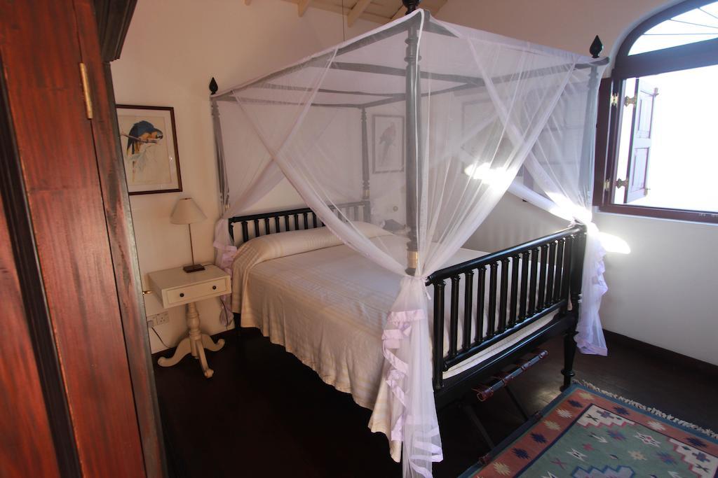 Hotel Royal Bar & Kandy